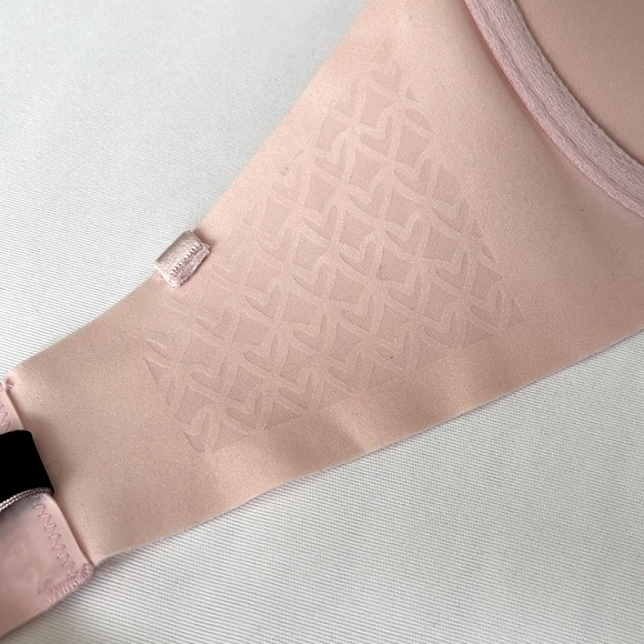 Victoria Secret Strapless Convertible Bra 34D - Picture 4 of 7